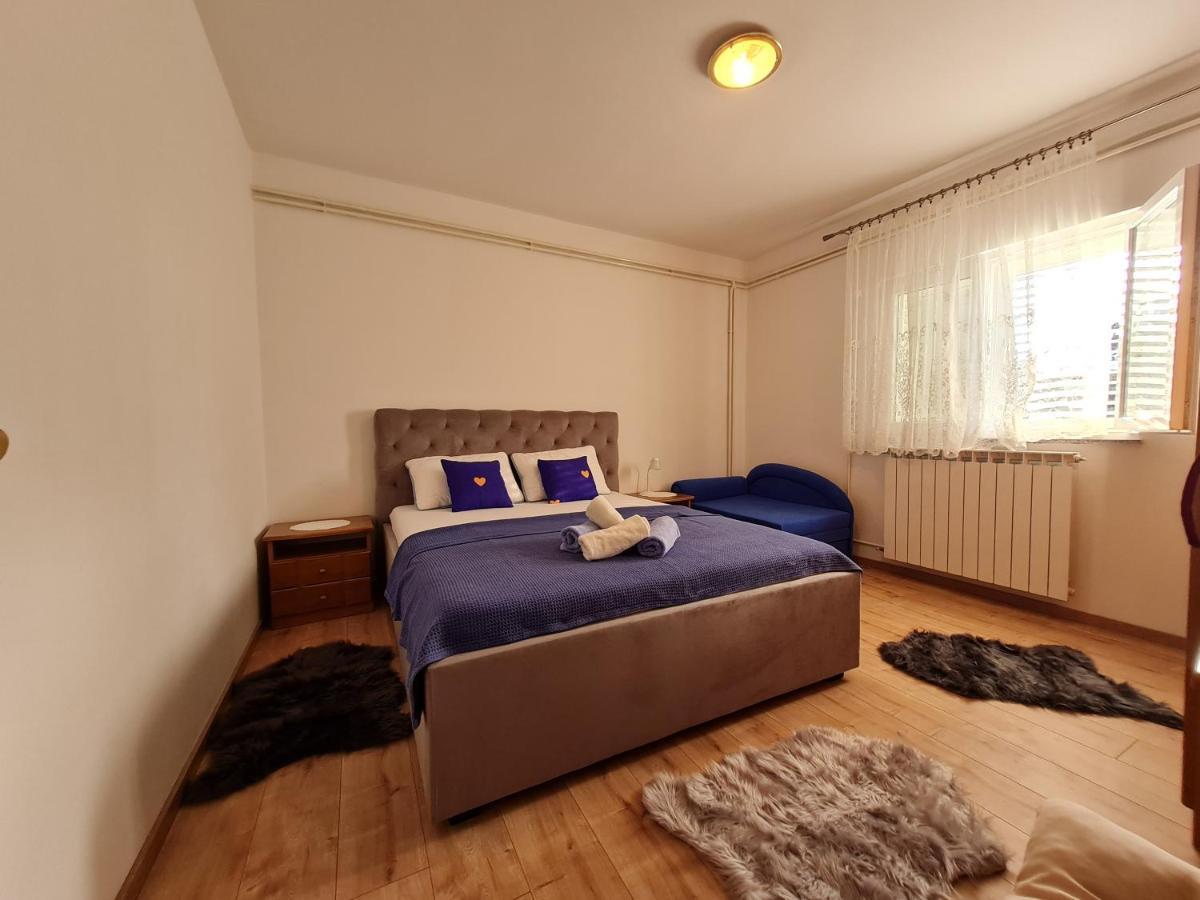 Apartments Nada Mundanije Luaran gambar