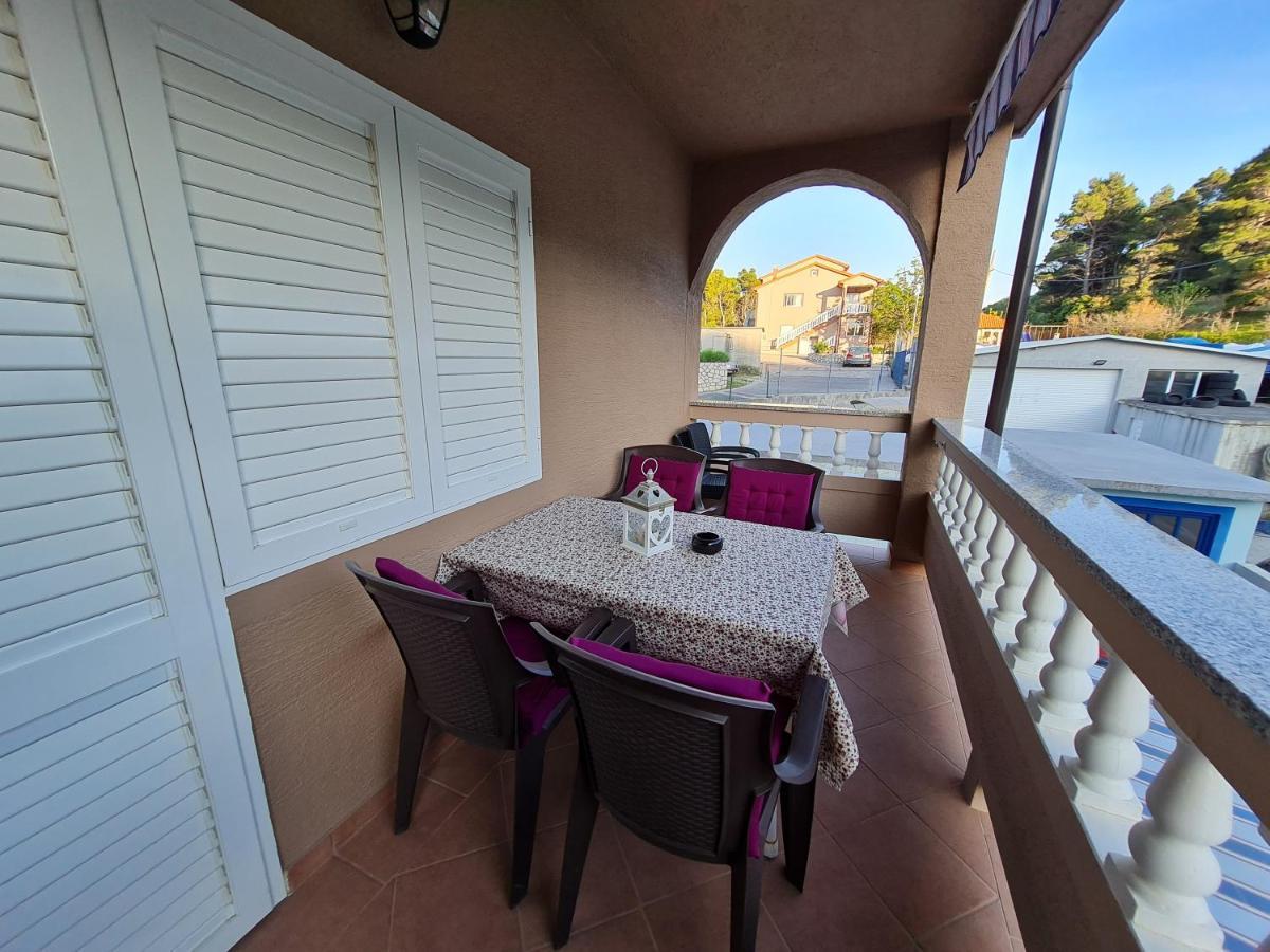 Apartments Nada Mundanije Luaran gambar