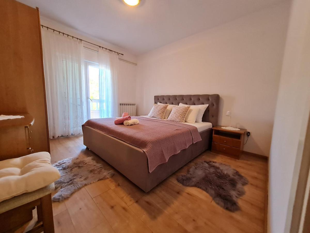 Apartments Nada Mundanije Luaran gambar